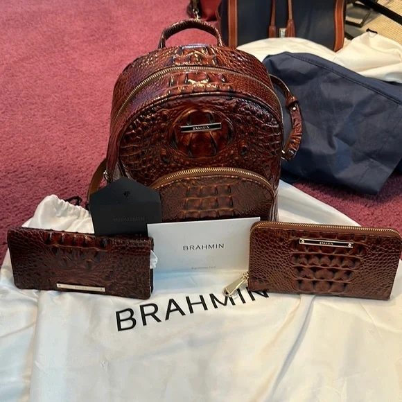 Brahmin | Bags | Brahmin Pecan Backpack Wallets | Poshmark display picture 3